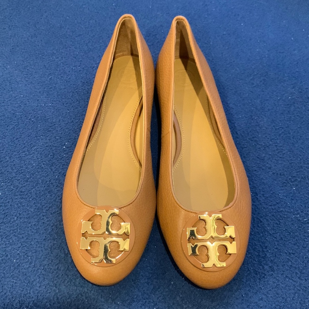 NWOT Tan Tory Burch ballerina flats